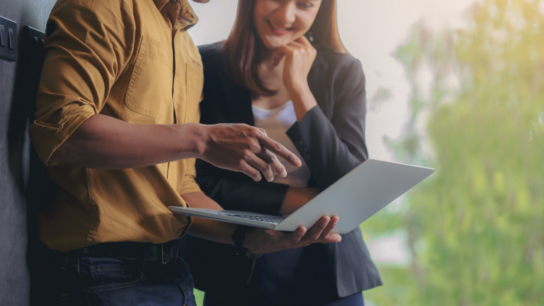 how to conduct a performance review